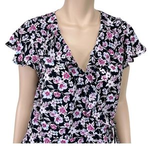 Banana Republic. Women's Blue and Pink Floral Wrap Dress. Polyester. Size 0.